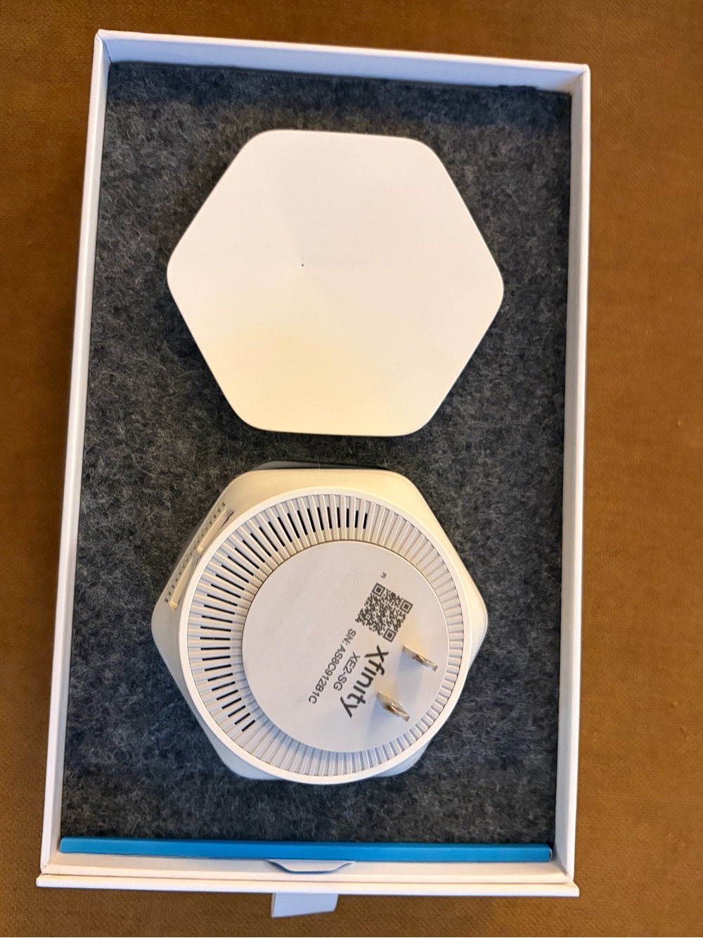 Xfinity White Hexagonal Wireless Range Extender 2 pack